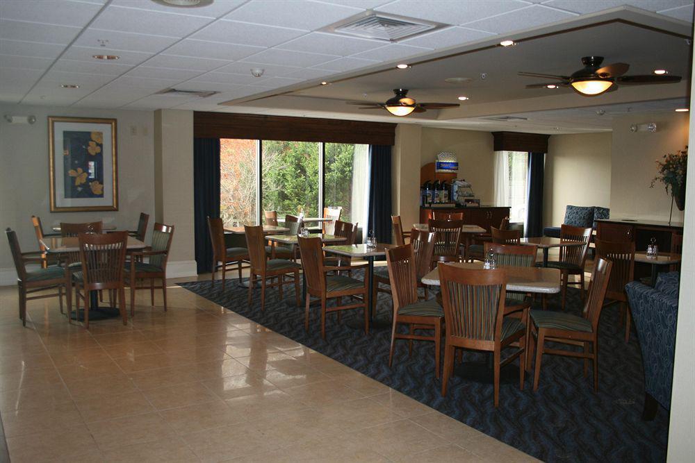 Holiday Inn Express Seaford-Route 13 Restaurant foto